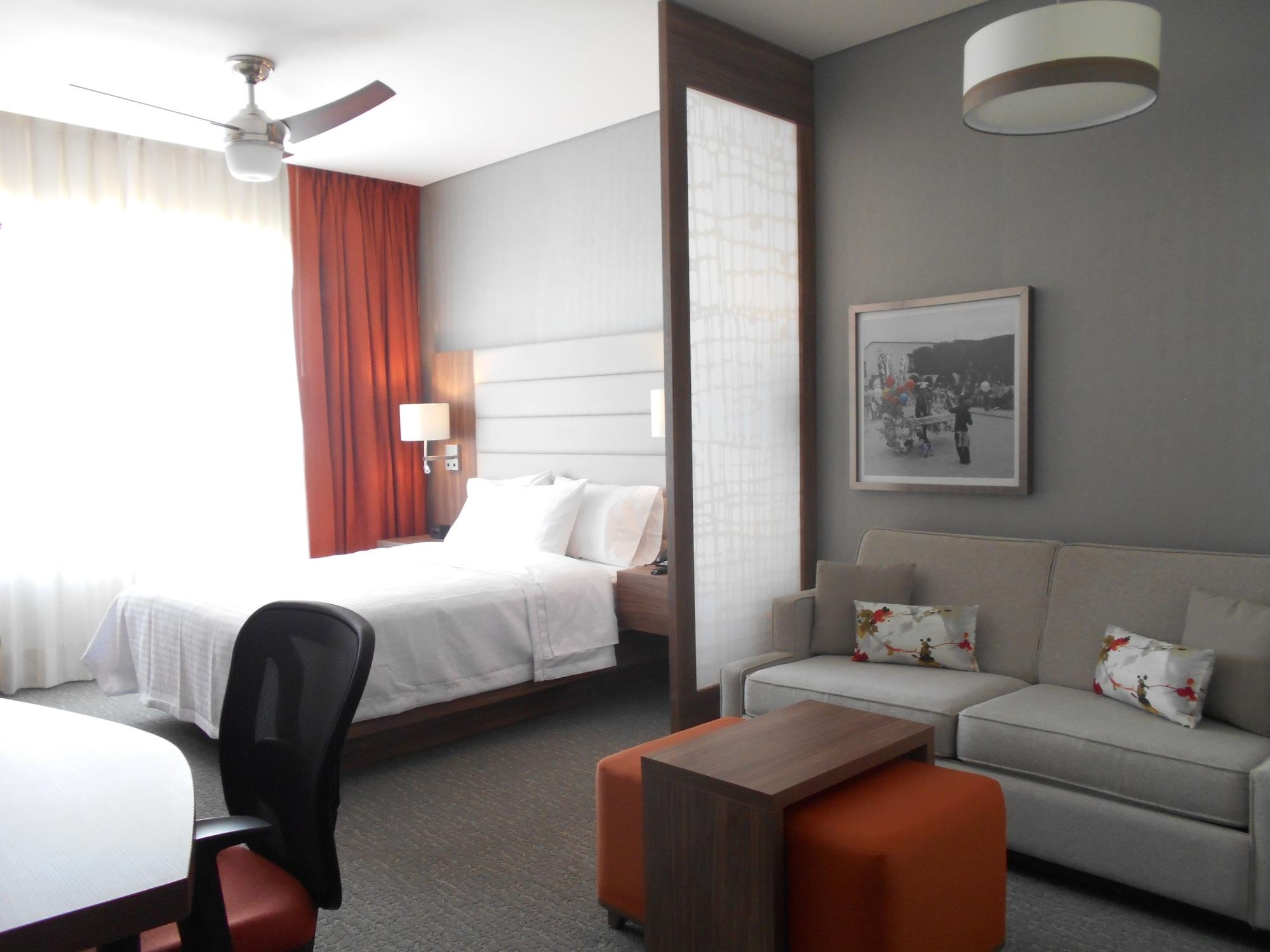 Fiesta Inn Suites Aeropuerto Del Bajio Silao Esterno foto