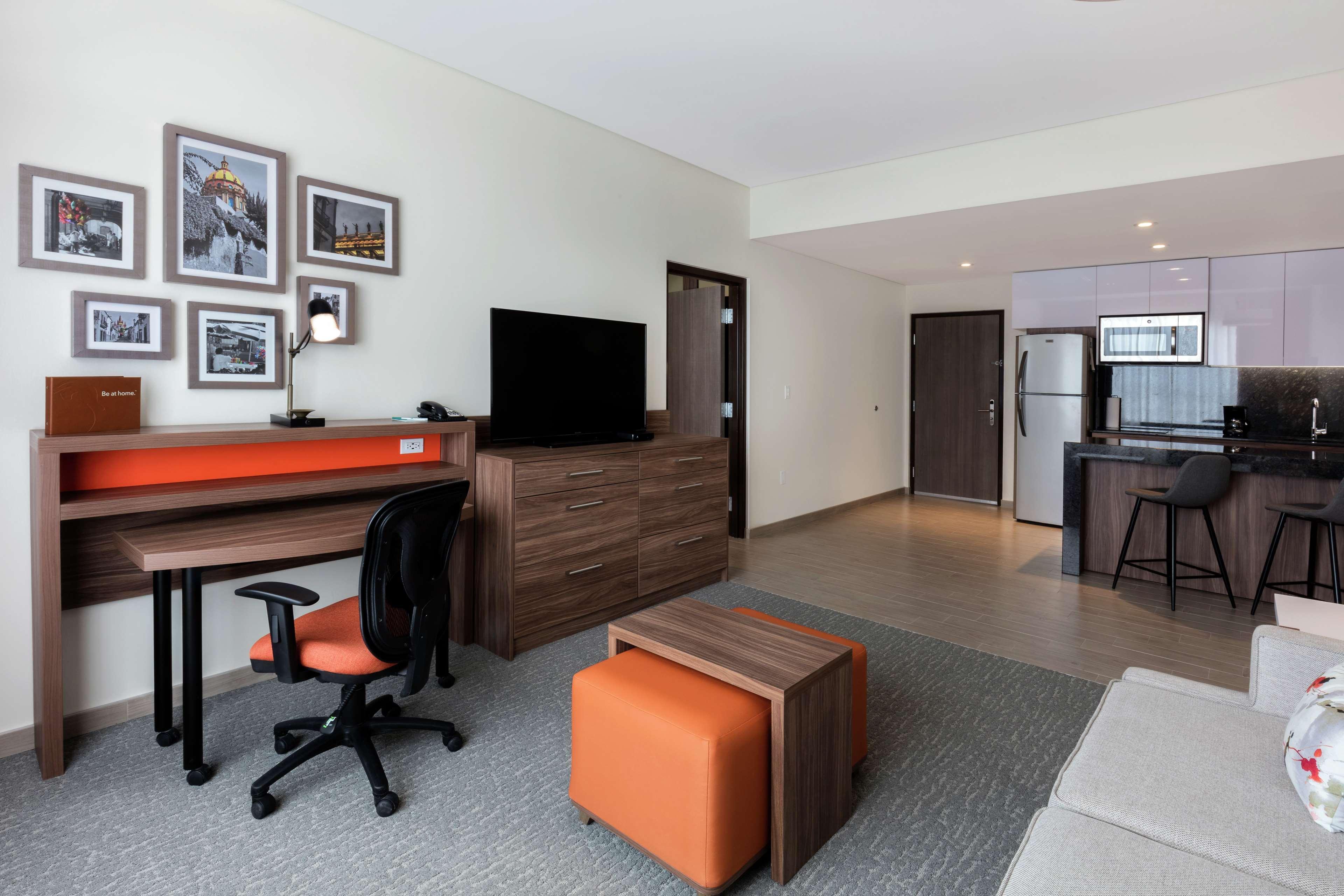 Fiesta Inn Suites Aeropuerto Del Bajio Silao Esterno foto