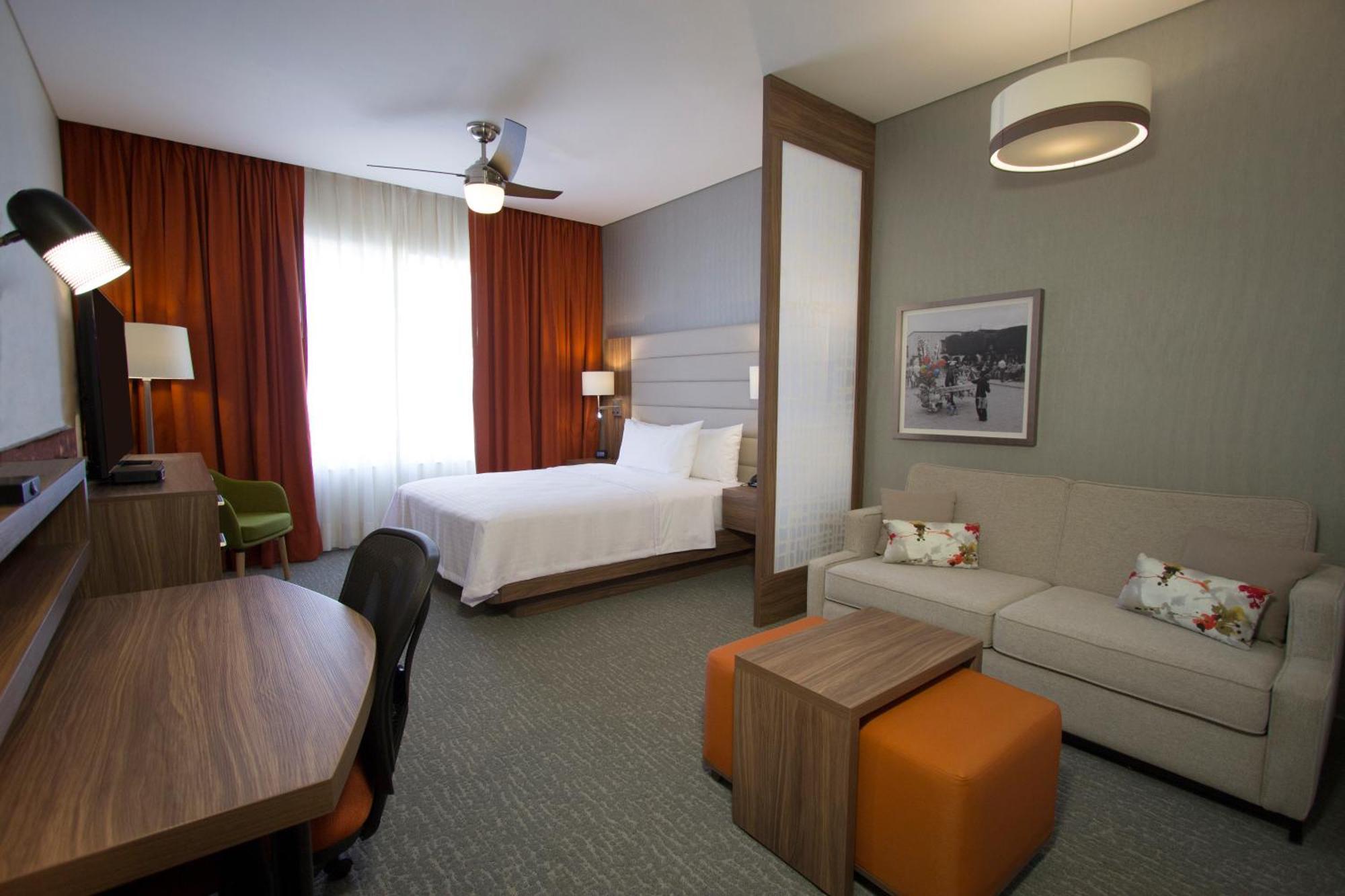Fiesta Inn Suites Aeropuerto Del Bajio Silao Esterno foto