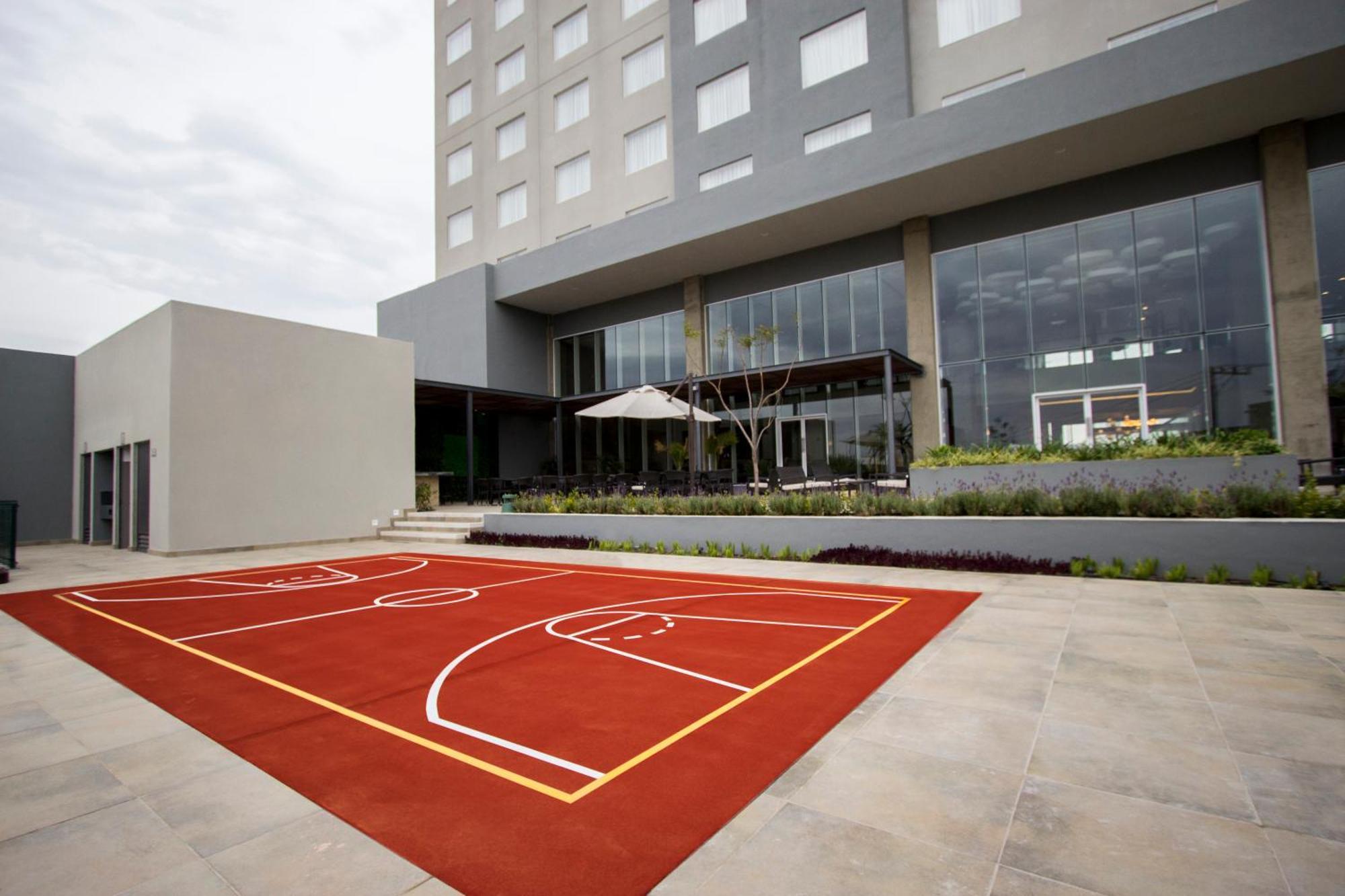 Fiesta Inn Suites Aeropuerto Del Bajio Silao Esterno foto